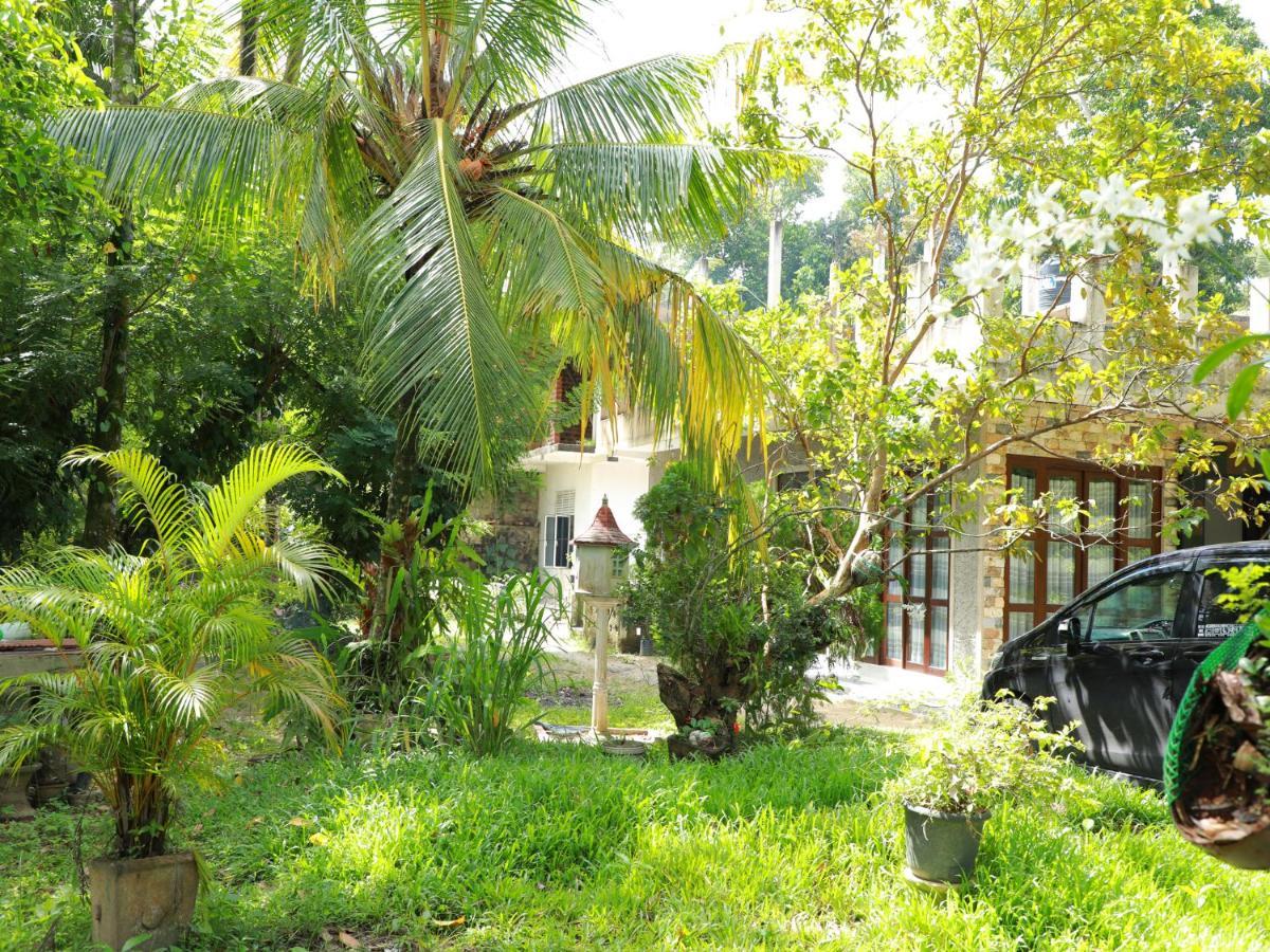 Ruwan Villa Ahangama Exterior photo